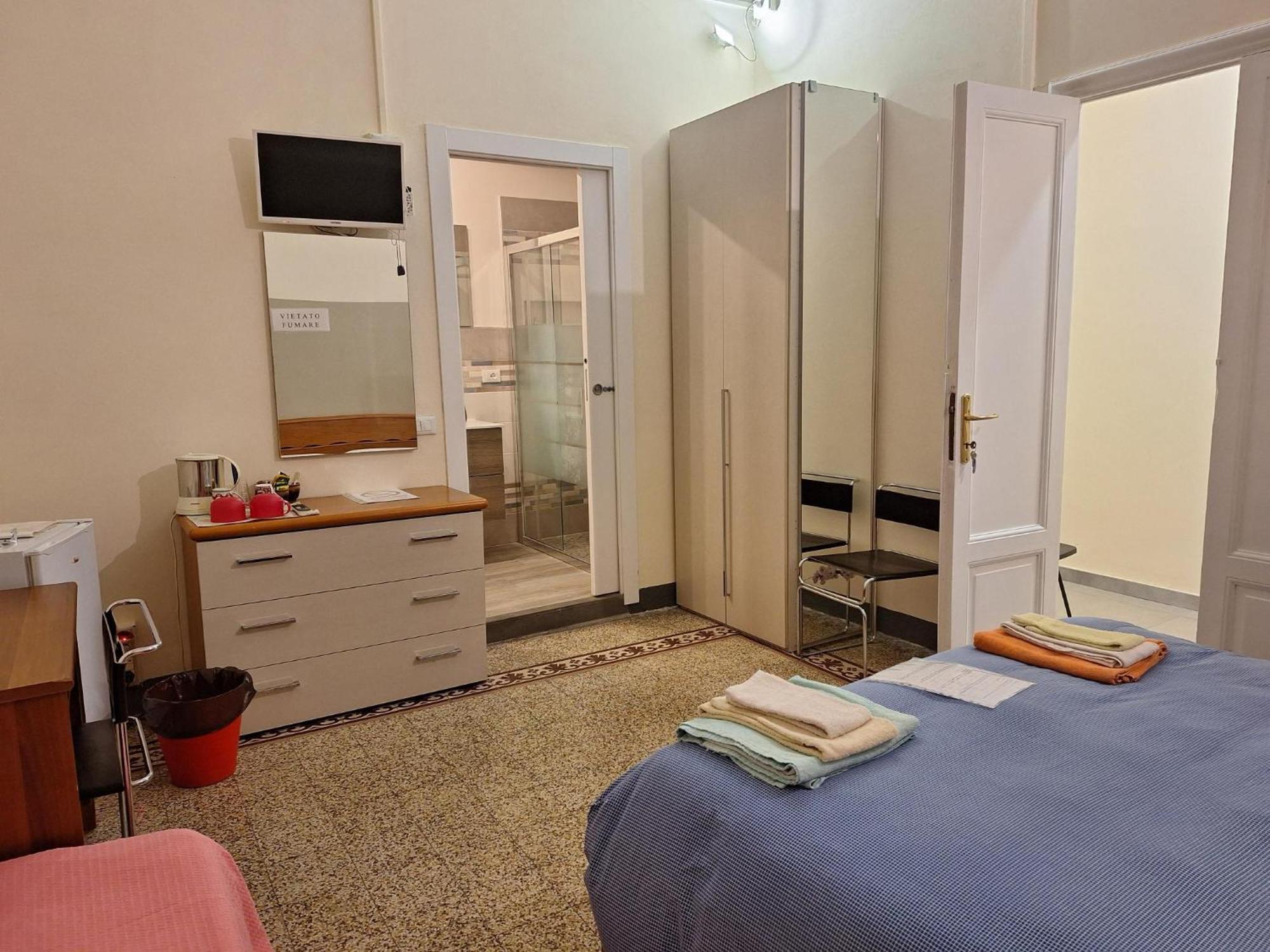 Guest House Erika La Spezia Buitenkant foto