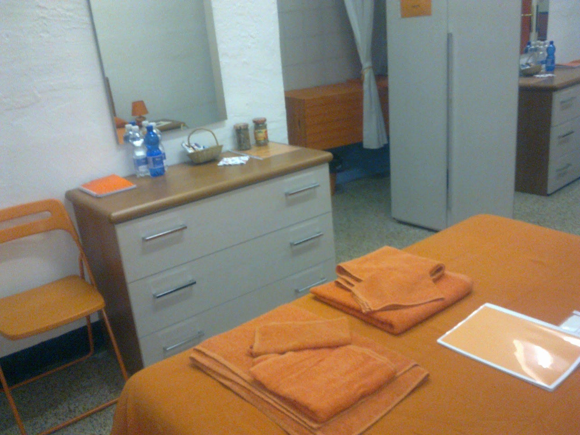 Guest House Erika La Spezia Buitenkant foto